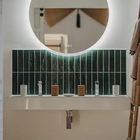 Sainte Raphine Hotel *