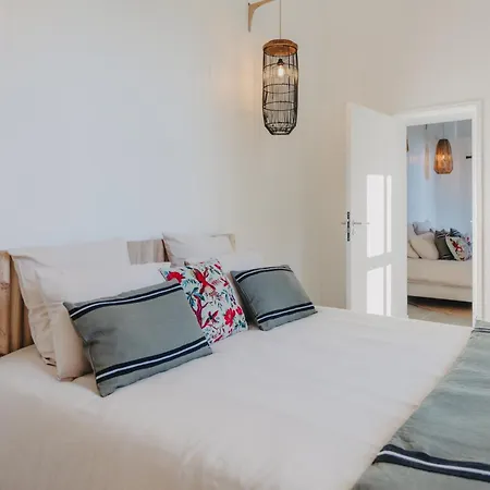 Sainte Raphine Hotel *