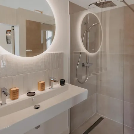 Sainte Raphine Hotel *