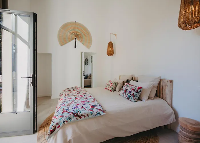 Sainte Raphine Hotel *