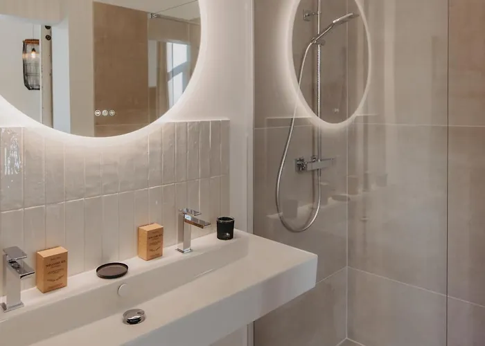 Sainte Raphine Hotel *