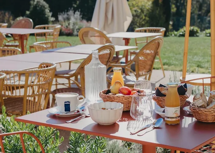 Sainte Raphine * Fargues-Saint-Hilaire